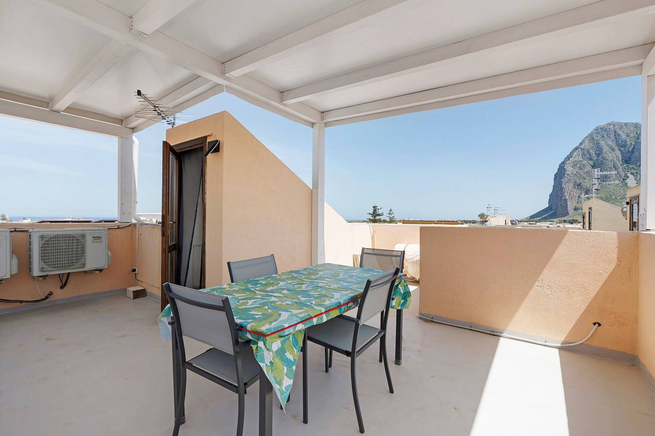 Casa Milo y Vicky: Vistas a la montaña, Wi-Fi y aire acondicionado in San Vito Lo Capo, Provincia de Trapani
