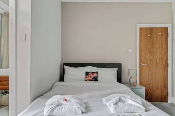 Apartment for 3 People in Hounslow, London, Photo 1