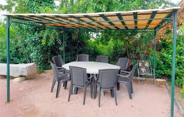 Gîte pour 6 personnes, avec jardin à Saint-Varent