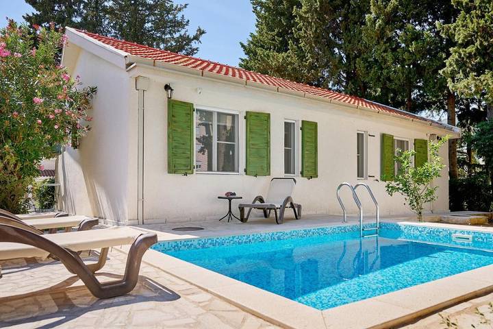 Maison de vacances pour 7 personnes, avec piscine et jardin - 1