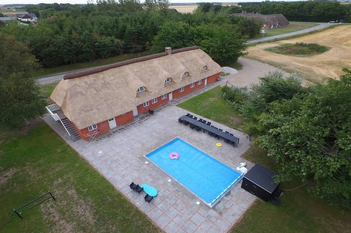 Ferienhaus für 24 Personen, mit Terrasse in Højer