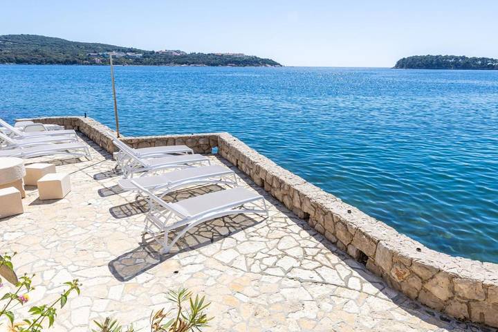 Villa pour 12 personnes, avec vue ainsi que jardin et balcon à Lozica - 4