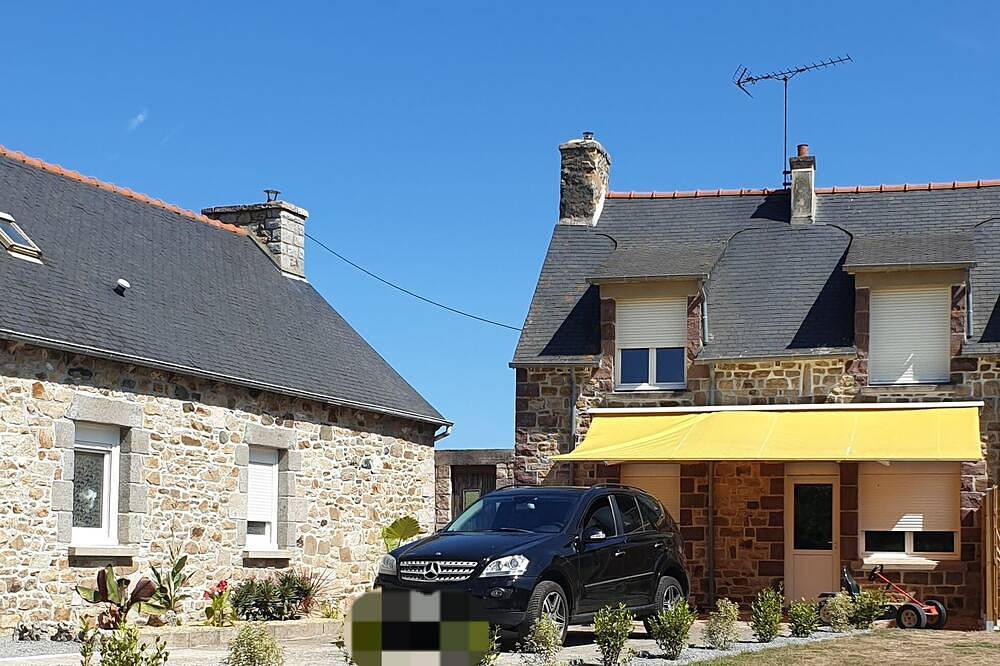 Renovated farmhouse 4 Kms from the beach and the Gr34, access to sheep park! in Lamballe-Armor, Côte de Goëlo
