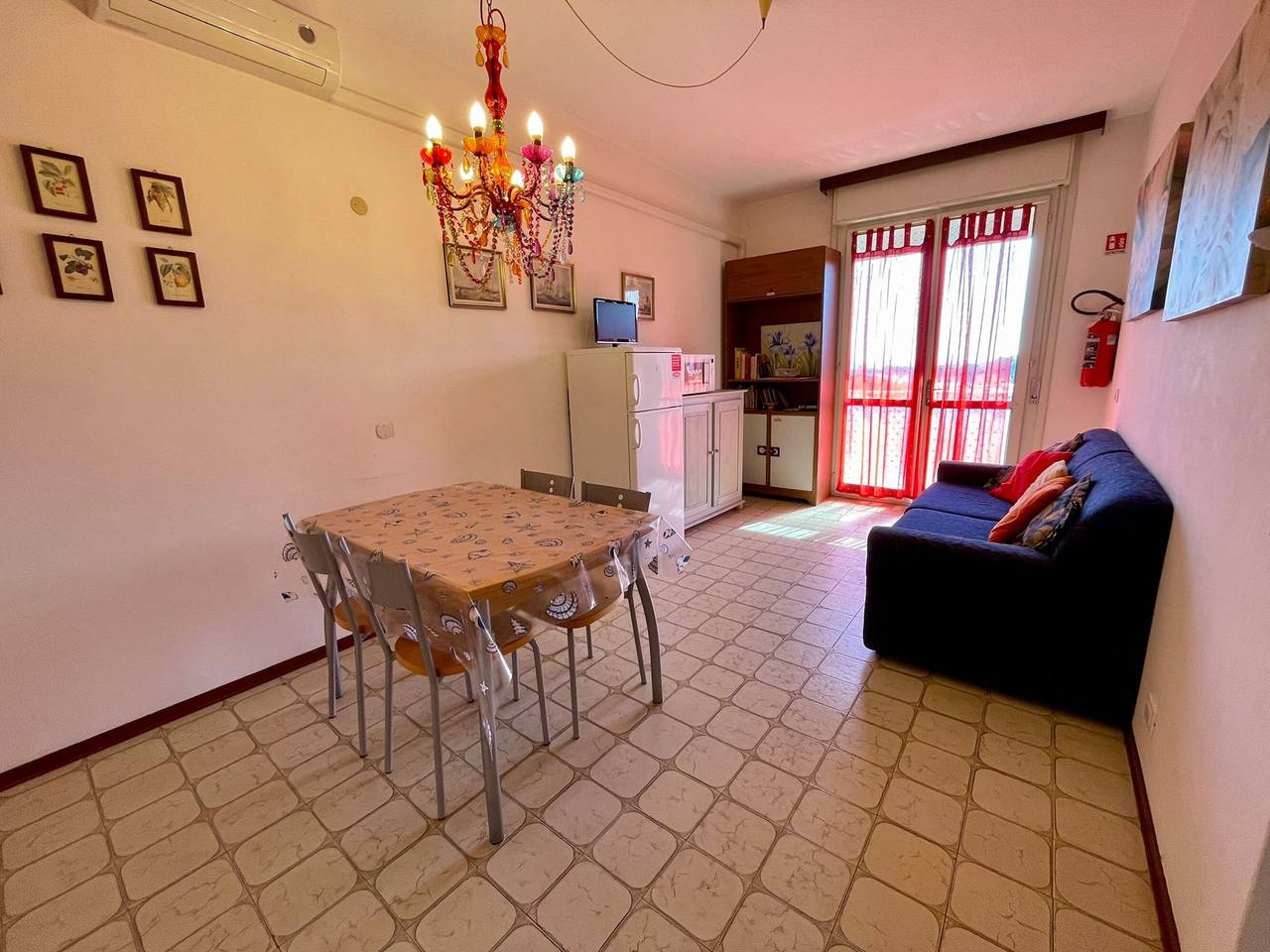 Ganze Wohnung, Ferienwohnung am Meer mit Balkon in Porto Santa Margherita, Caorle