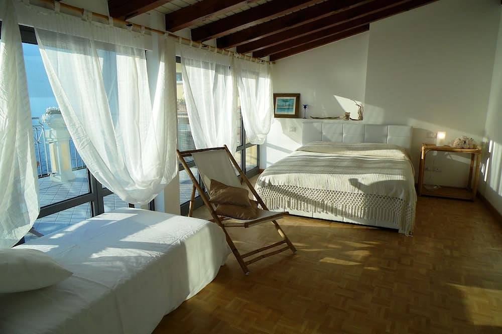 Apartamento entero, Apartamento en Vello junto al Lago Iseo in Vello (Marone), Municipio de Marone