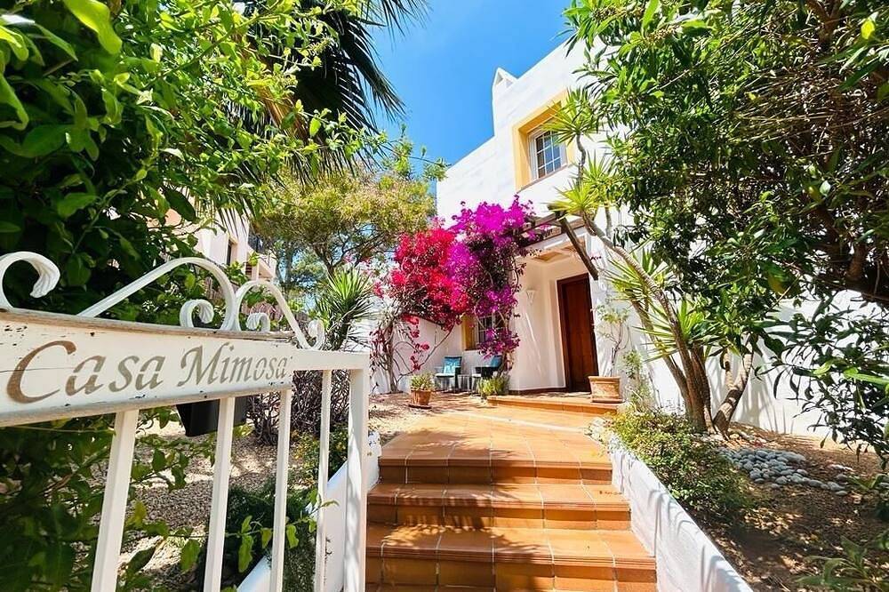 Villa with private pool and sea view from 1st floor, 5 mins walk to beach in Cala Vedella, Sant Josep de sa Talaia