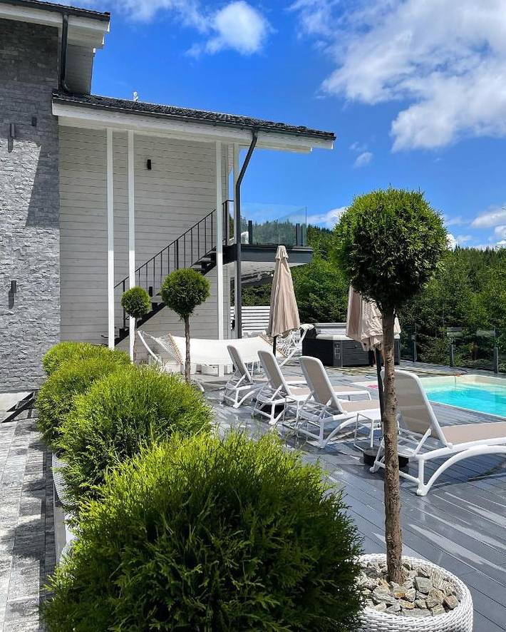Chalet pour 14 personnes, avec Balcon et Jacuzzi ainsi que Terrasse et Jardin