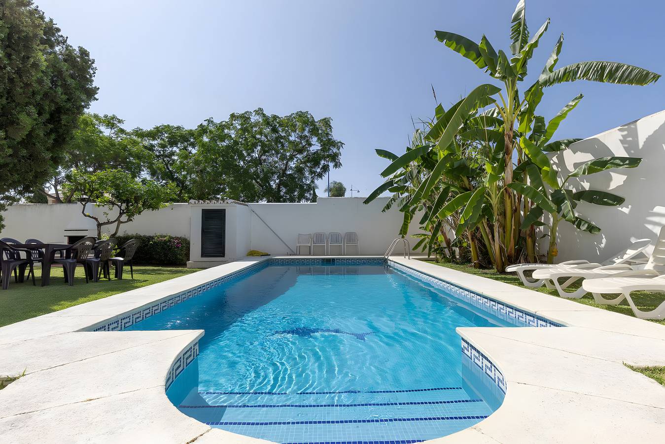 Villa 'Guadiaro' con vistas a la montaña, Wi-Fi y aire acondicionado in San Pedro Alcántara, Marbella