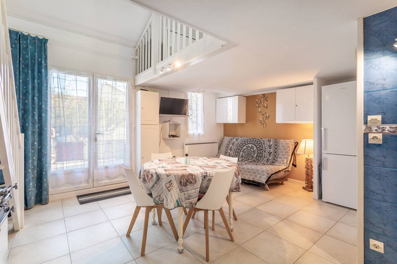 Holiday Home 'Residence Naturiste Eden' with Sea View, Private Terrace and Wi-Fi in Port Leucate, Leucate