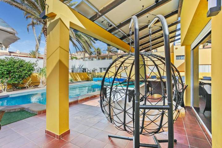 Chalet para 14 personas, con vistas además de piscina y jardín, Se admiten mascotas en Fuerteventura - 4