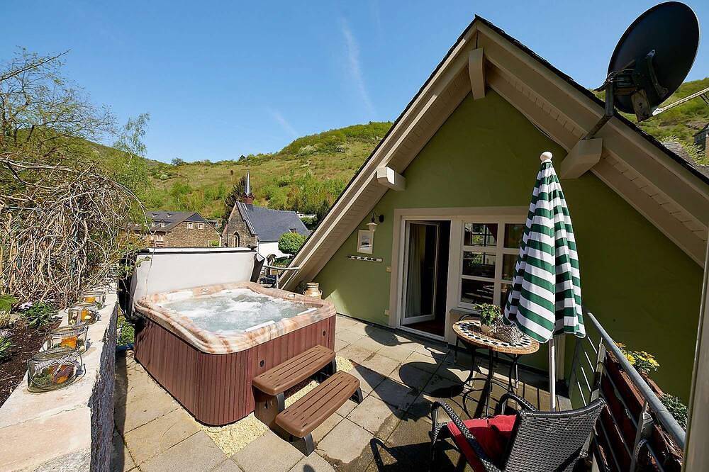 Ferienhaus im historischen Bernkastel an der Mosel mit Whrilpool und Sauna in Bernkastel-Kues, Bernkastel-Kues & Umgebung