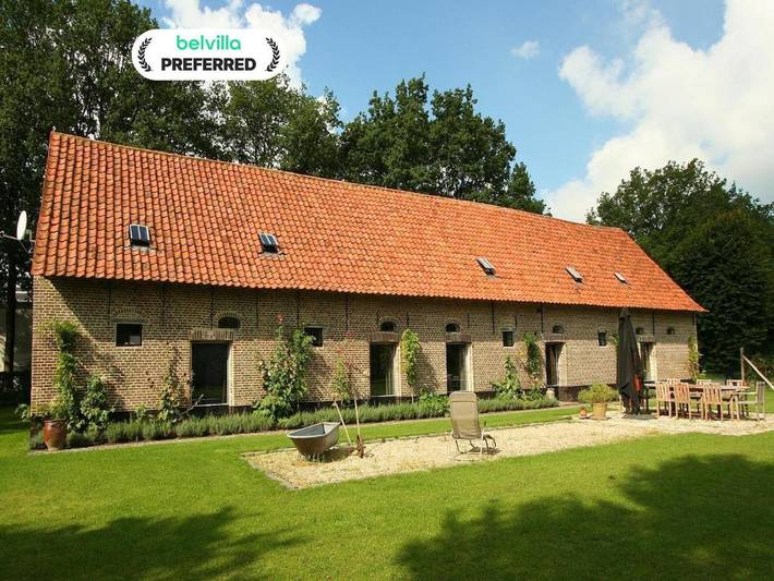 Location de vacances pour 12 personnes, avec sauna ainsi que piscine et jardin à Beernem