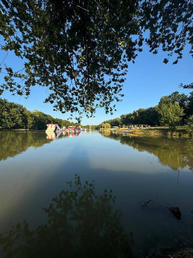 Location de vacances pour 4 personnes, avec Terrasse ainsi que Jardin et Piscine à Bretagne-d'Armagnac