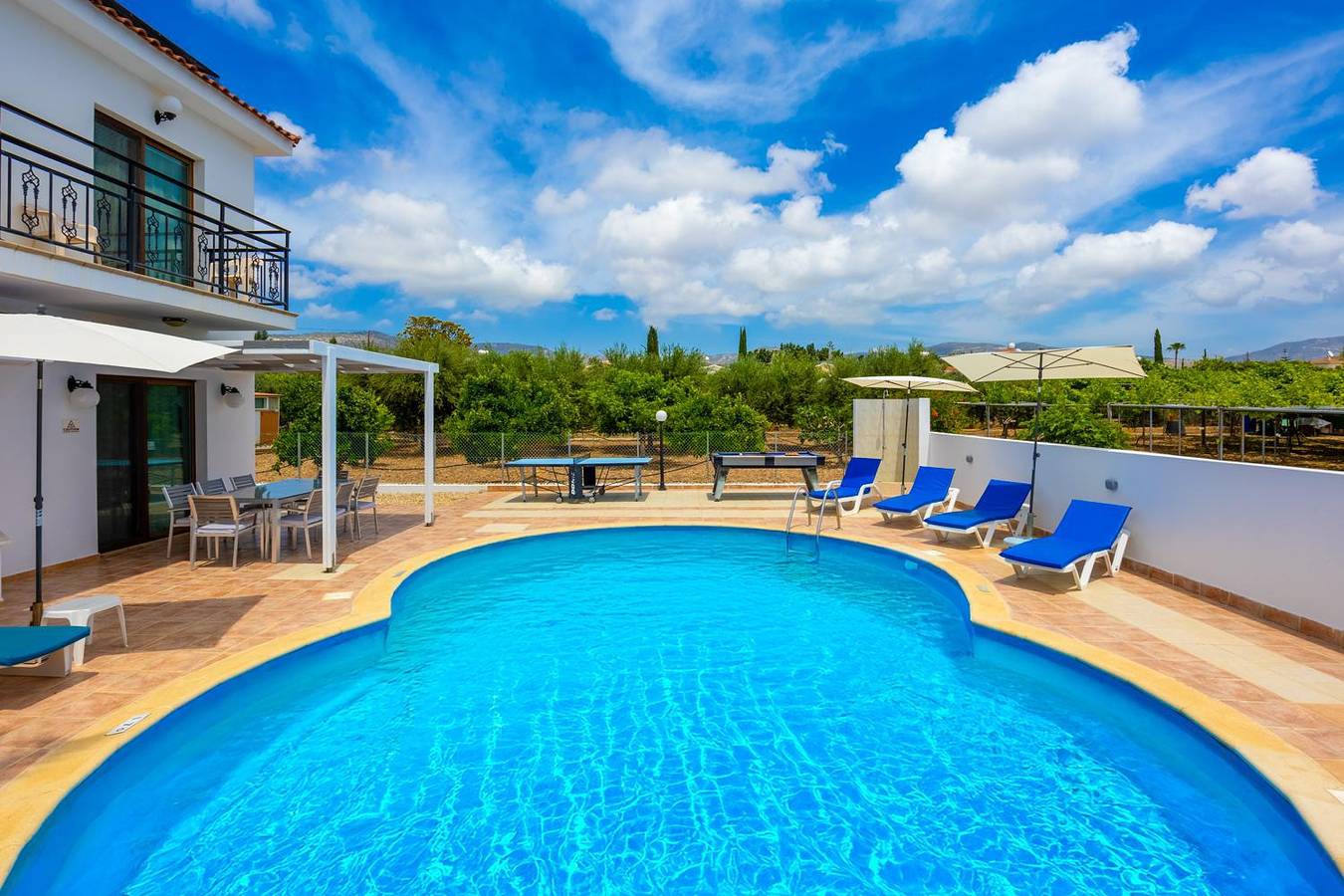 Villa für 9 Personen mit Garten in Peyia, Südzypern