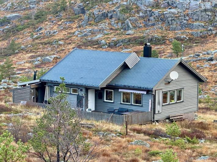 Blockhütte für 10 Personen, mit Balkon/Terrasse und Ausblick sowie Seeblick in Strand (Rogaland)