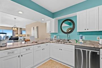 Beach Rental for 6 Guests in Miramar Beach, Emerald Coast, Picture 2