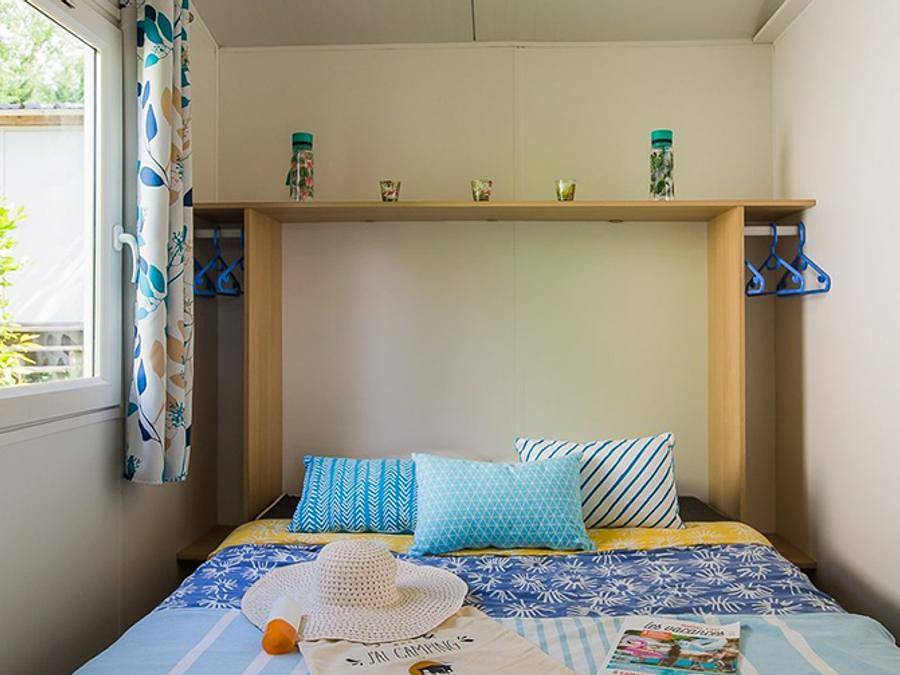 Camping Domaine de Bréhadour   - Tente en toile et en bois 5 personnes - Tithome 4/5 pers. in Saint-Molf, Région de Saint-Nazaire