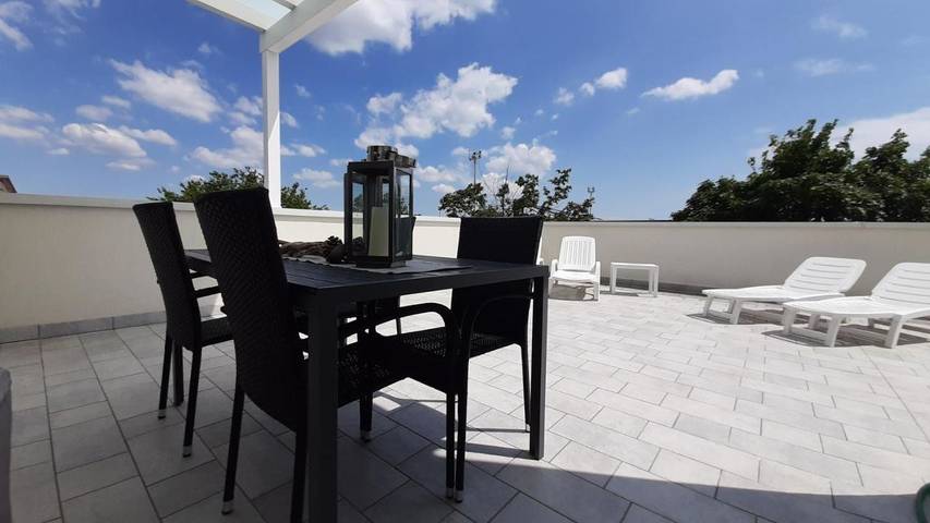 Ferienwohnung für 4 Personen, mit Balkon und Terrasse sowie Ausblick in Punta Sabbioni