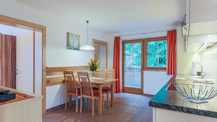 Hütte für 4 Personen, mit Garten in Söll - 4