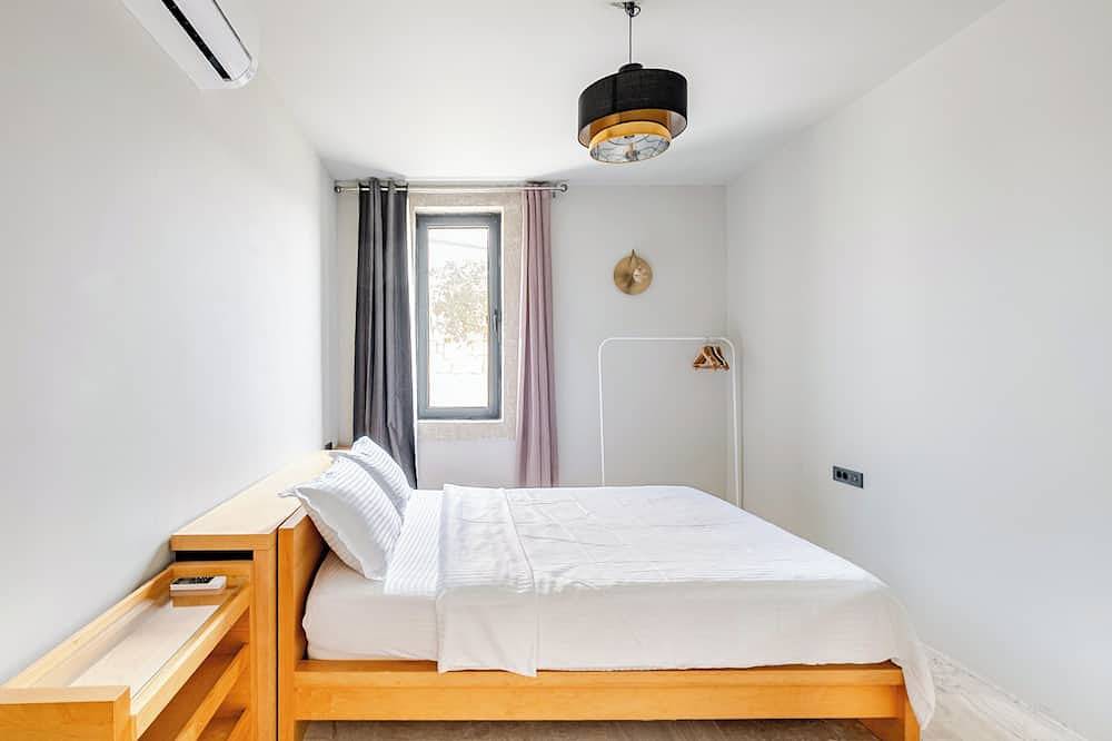 2 Bedroom Stone Villa with sea view and pool in Turkish Aegean