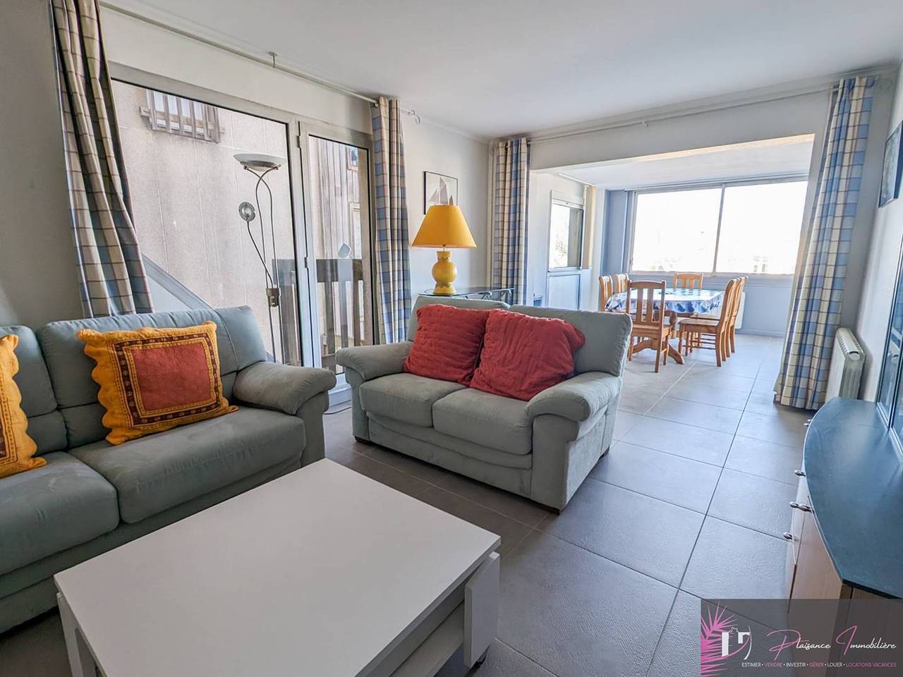 Apartamento entero, Apartamento Dúplex T3 Vista al Puerto, Parking in La Rochelle, Región de La Rochelle