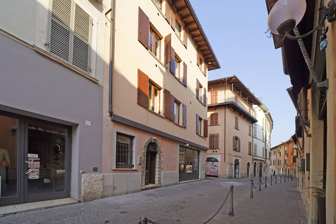 Entire apartment, Casa Annalisa in Salò, Garda Mountains