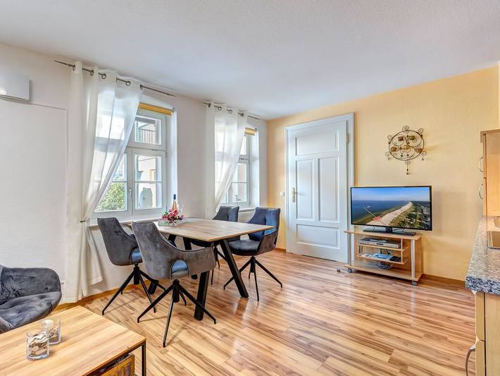 Ganze Wohnung, Villa Bellevue, Whg. 08 in Ahlbeck - Stilvolle Ferienwohnung mit Balkon in Drei Kaiserbäder, Heringsdorf