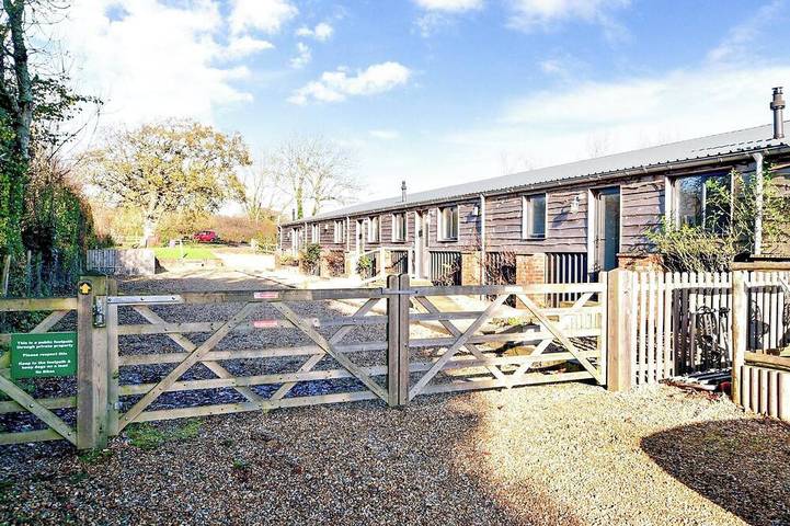 Cottage for 4 people, with hot tub and garden, with pets on the Isle of Wight