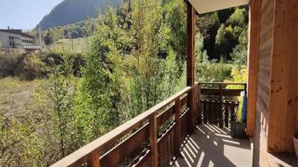 Gîte pour 7 personnes, avec balcon, animaux acceptés dans Station De Ski Pelvoux Vallouise