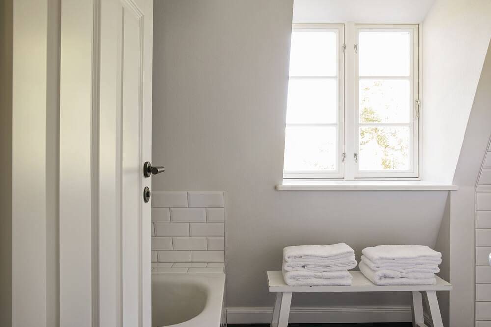 Kleinod unter Reet mit Ofen und Sauna in Holzdorf, Rendsburg-Eckernförde