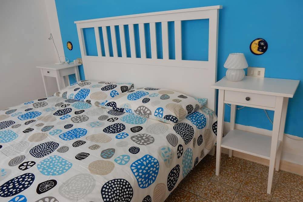 Ruhig und umgeben von leuchtend grünen zwei Schritte vom Meer entfernt in Marina di Pietrasanta, Pietrasanta