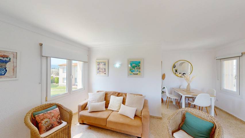 Gîte pour 4 personnes, avec terrasse et piscine à Oliva - 3