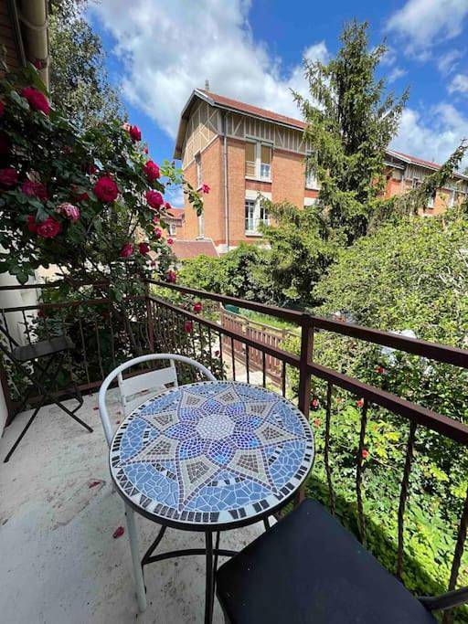 Ganze Wohnung, P1- Maison 2min metro Paris-Expo 3 chambres 3 lits in Châtillon, Hauts-de-Seine