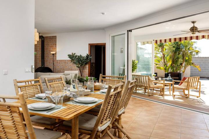 Villa Selvatic mit Meerblick, Pool, Sauna und Heimkino in Arenas, Costa del Sol