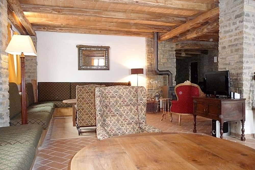 Grande Villa de caractère in Mombarcaro, Langhe