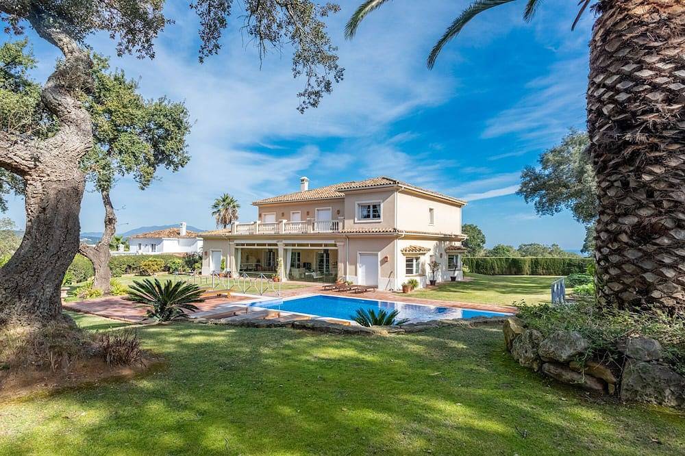Villa pour 12 Personnes dans San Roque Club, San Roque
