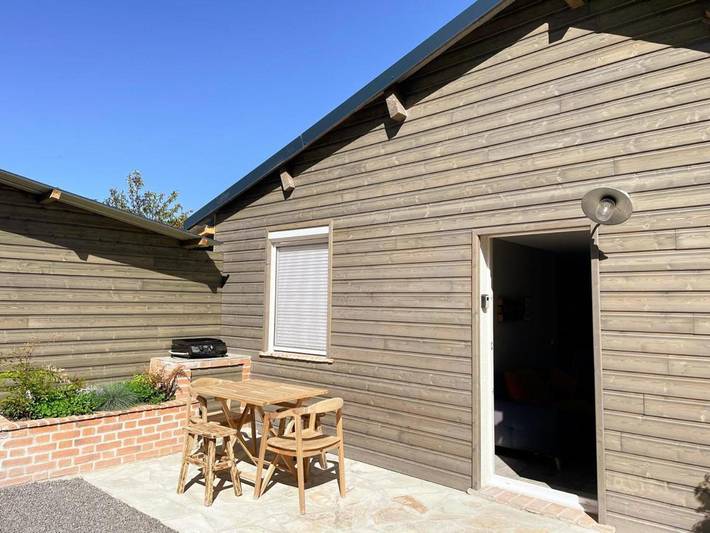 Gîte pour 2 personnes, avec jardin et terrasse à Villeny