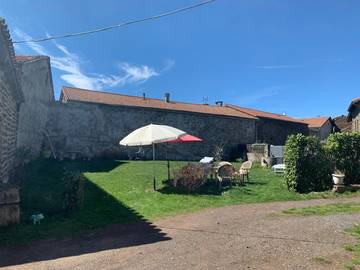 Gîte pour 2 personnes, avec jardin et terrasse dans Lac du Bouchet