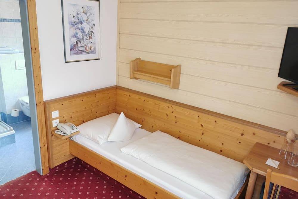 Basic & Classic | max. 1 Pers. | Balkon | 13m² - Hotel Angerwirt in Kleinarl, Ski Amadé