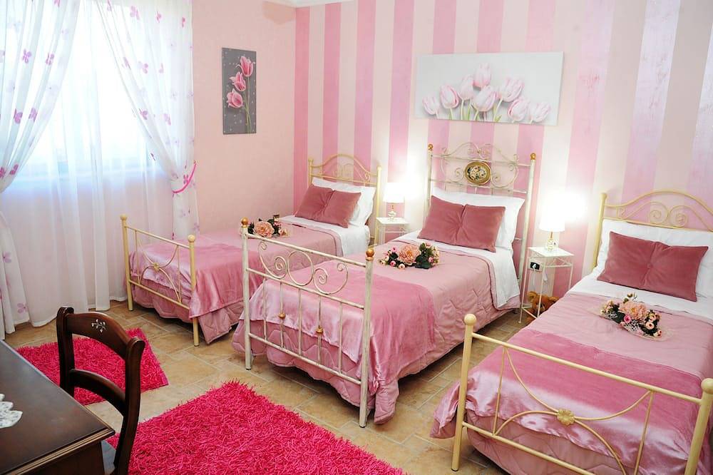 Villa Radiosa fenced pool,air-con,wi-fi,13 pax, toys,Bbq,close to beaches & town in Agrigento, Agrigento Provinz
