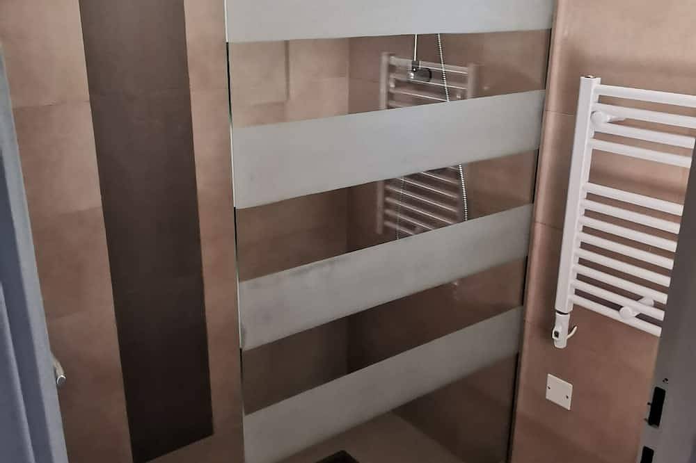 Maison 2 à 6 personnes, piscine, plage de sable à 700 mètres in Tizzano, Sartène