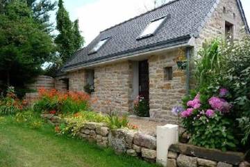 Gîte pour 4 personnes, avec jardin et terrasse, animaux acceptés à Trédrez-Locquémeau