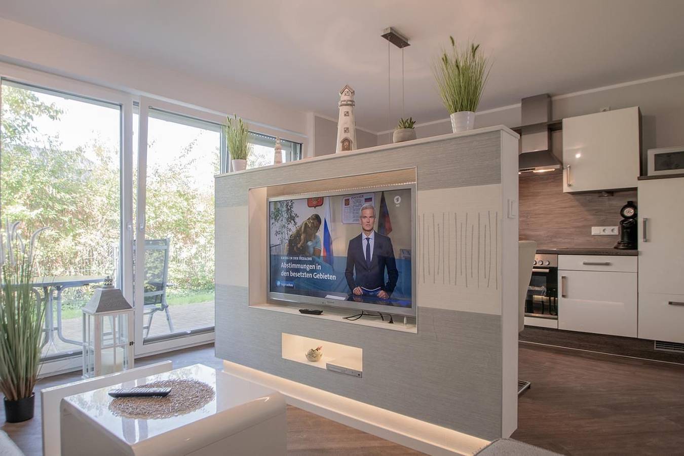 Ganze Wohnung, Komfortable Ferienwohnung mit Balkon und Terrasse in Norddeich in Strand Norddeich, Norddeich