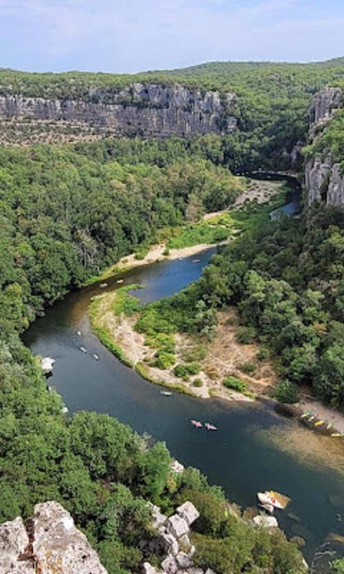 Location de vacances pour 29 personnes, avec piscine ainsi que terrasse et vue, animaux acceptés à Bessèges - 4