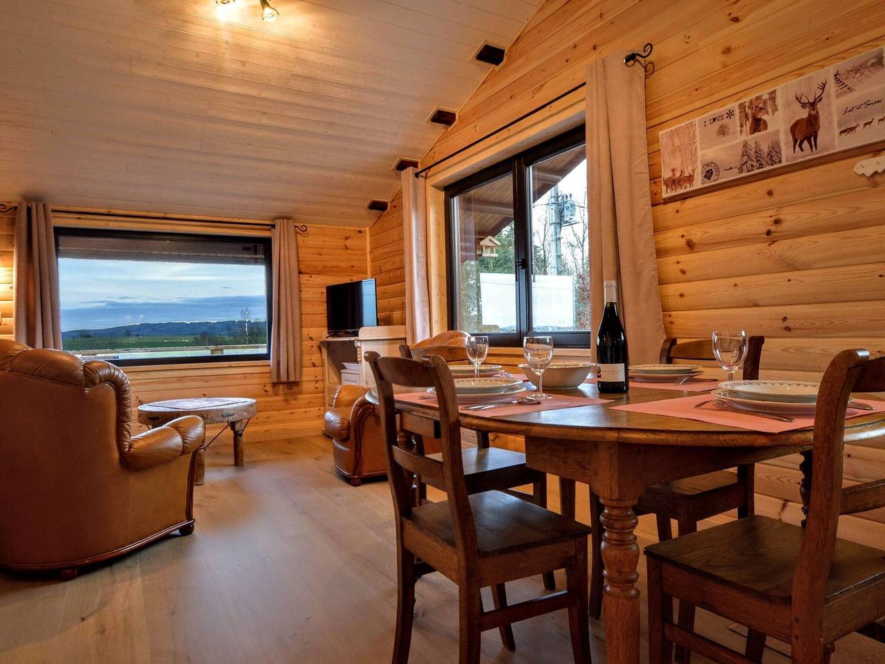 Ruhiges Chalet mit Panoramablick auf den Wald in Tenneville, Luxemburg Provinz