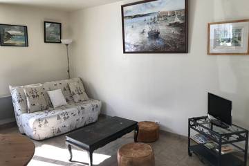 Gîte pour 4 personnes, avec terrasse à Matignon