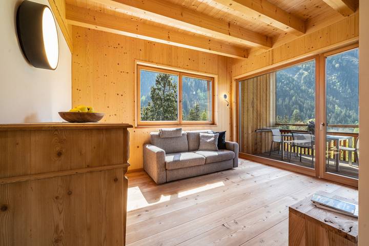 Entire apartment, Mayrhof im Kirschengarten Apartment with Mountain View & Balcony in San Pancrazio, Ortler Alps