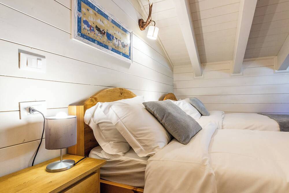 Chalet Piccolo Giglio - Authentic Chalet Retreat in Breuil-Cervinia, Région de Valtournenche