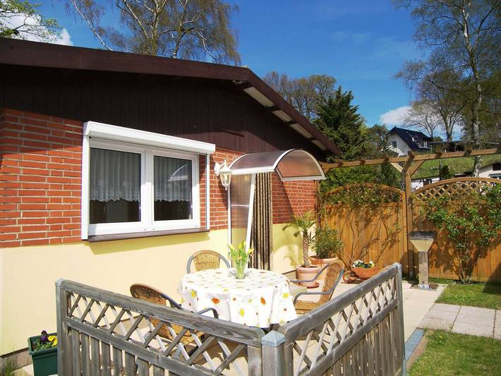 Ferienwohnung für 2 Personen, mit Terrasse und Ausblick sowie Seeblick und Garten in Kölpinsee - 3