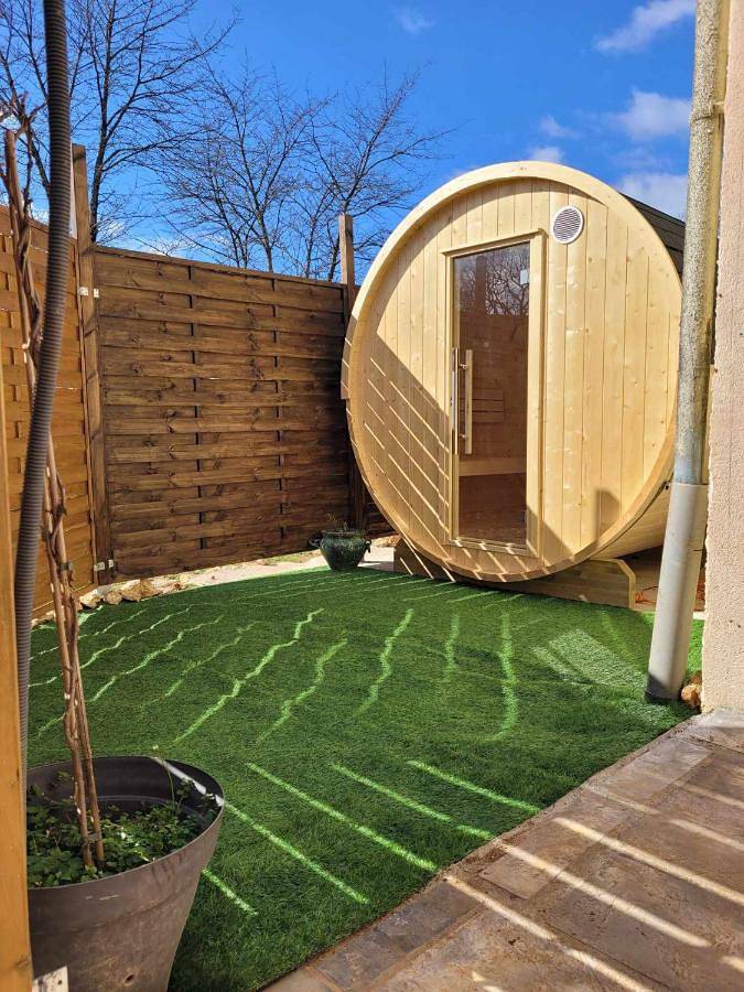 Location de vacances pour 2 personnes, avec sauna ainsi que vue et terrasse, animaux acceptés à Limogne-en-Quercy - 3